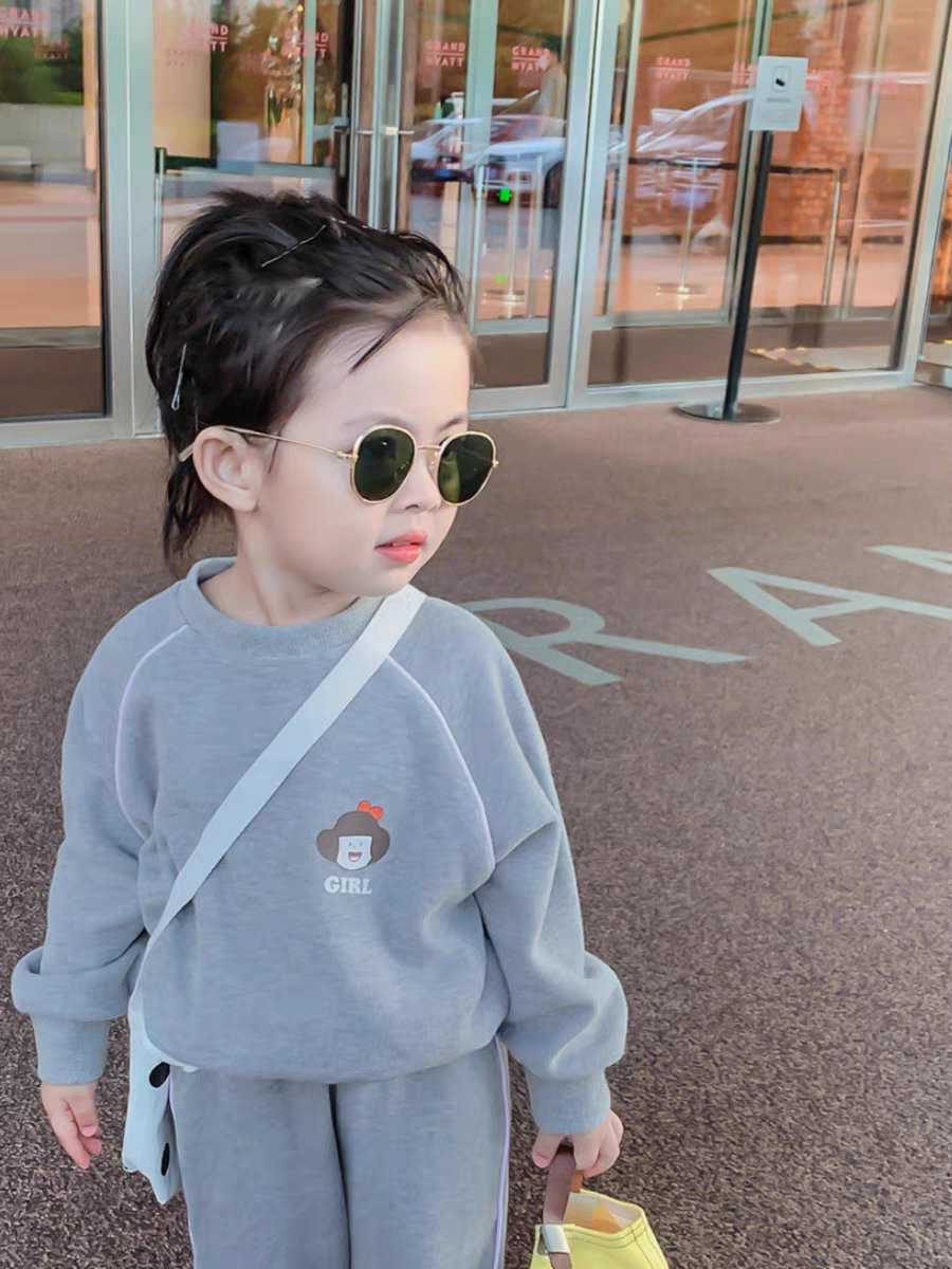 Kids' cozy 2-piece sweatshirt and pants